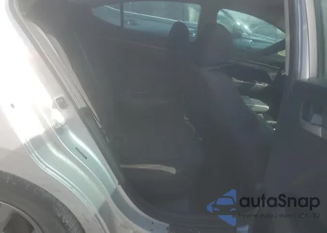 2018 Hyundai Elantra Sel z USA, uszkodzony, nr VIN 5NPD84LF5JH348799